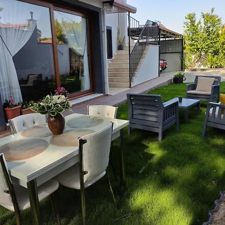 Esse Garden House - With The Garden Special For Ferienhaus
